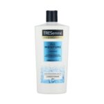 TRESemm Rich Moisture Vitamin E Conditioner 685ml