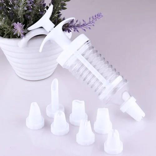 8pc Cake Decorator