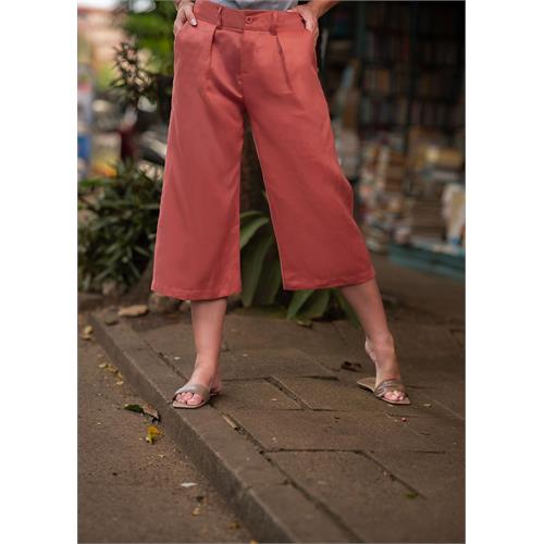 Three Quarter Pant With Front Pleat