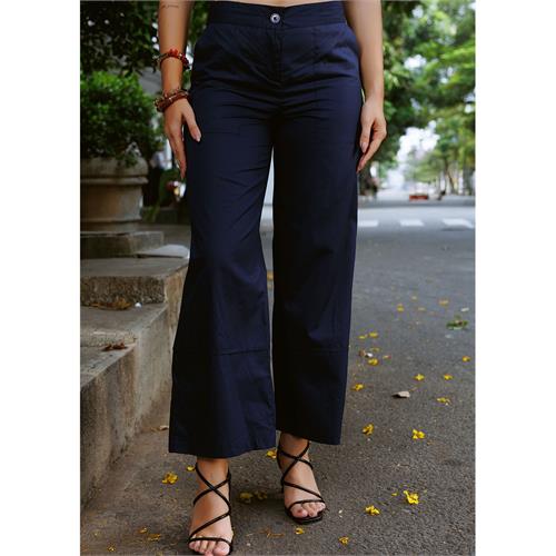 Basic straight leg pant