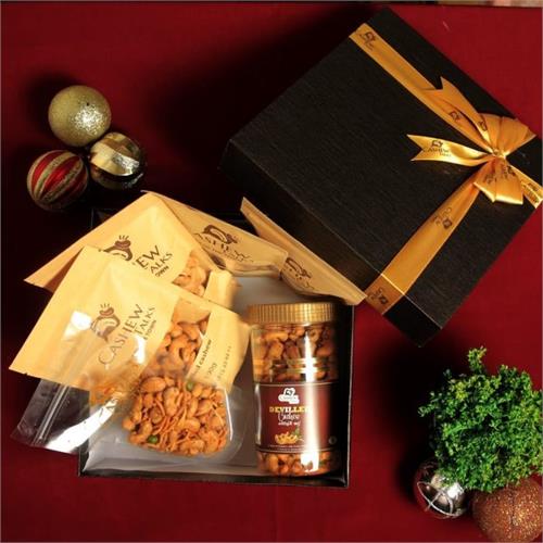 Golden Crunch Nutty Hamper Box