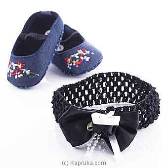 Infant Pair Of Shoes With Hairband