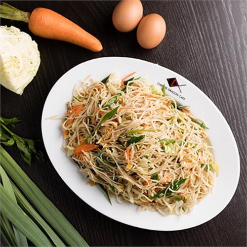 Fried Noodles With Vegetable And Egg