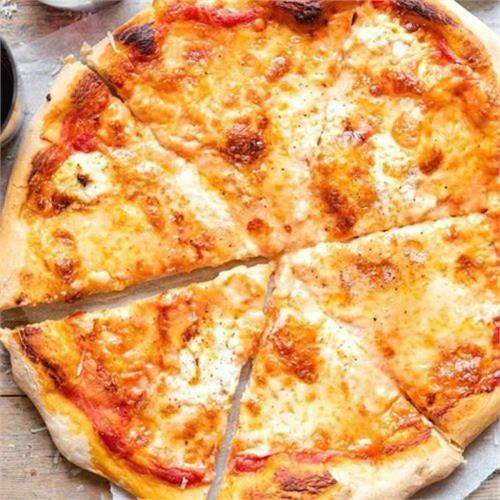 Divine Italian Margherita Classic Pizza