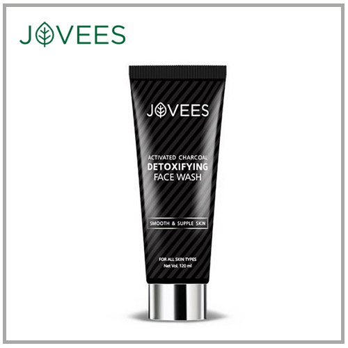 Jovees Activated Charcoal Detoxifying Face Wash 120ml