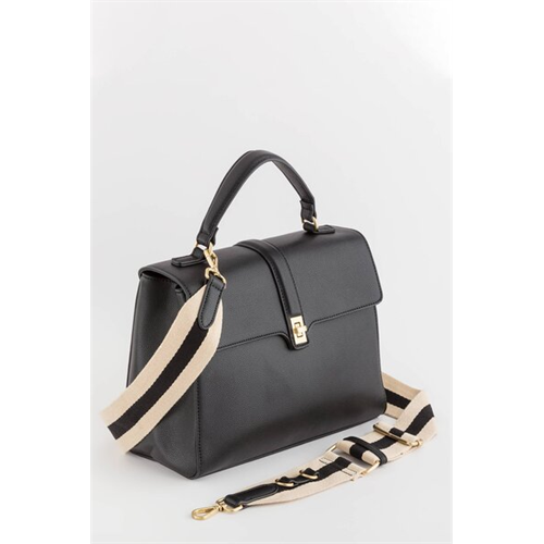 Carpisa Women Black Handbags