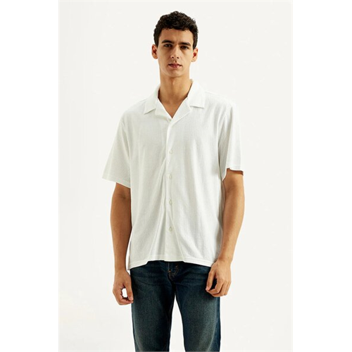 Levi's Men's Textured Relaxed Fit Resort Collar Knit Shirt