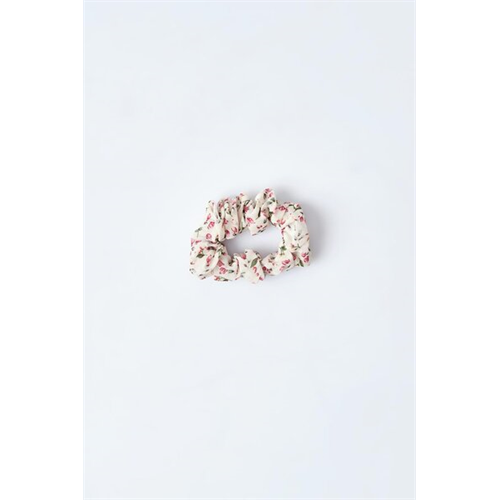 Backstage White Flower Printed Scrunchies