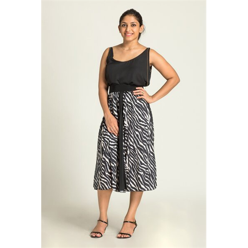 Tara Printed Pleated Knee Length Skirt