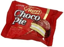Lotte Pie Choco- Coated Cake With Marshmallow