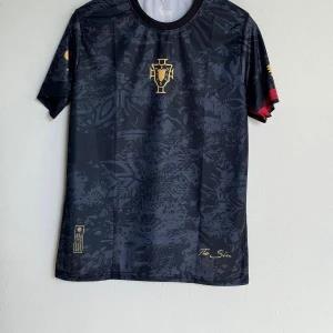 CR7 #7 Football Jersey Premium Black & Gold