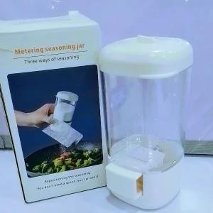 Metering seasoning jar