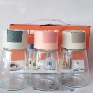 Three- piece set of quantitative seasoning jar