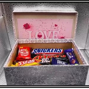 Chocolate Gift hampers For Valentine Birthday Parties And ot