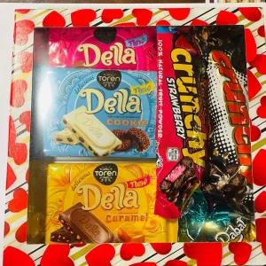 Generic Gift Hamper Chocolate for Valentine's Birthdays