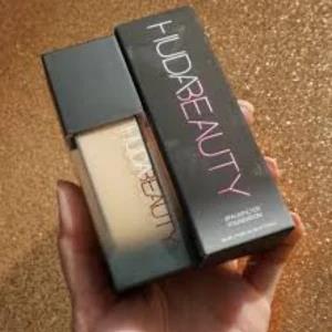 HUDABEAUTY foundation