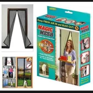 A magnetic curtain that opens and closes easily to protect f