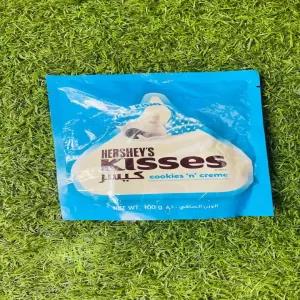 Hersheys Kisses Cookies n Creme Chocolate 100g