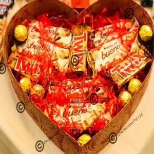 Premium Chocolate Gift heart Box Hamper Kinder Bueno,Twix,Ma