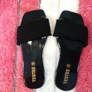 Freedom feet flat slippers