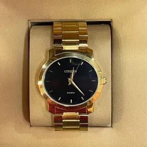 GOLD Fashion Luxury Men Quartz Wrist Watch