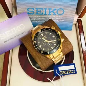 Gold Men Casual Watch