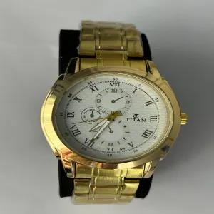 Gold Men Casual Watch