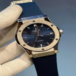 Light blue NEW BOYS CASUAL FASHION WATCH