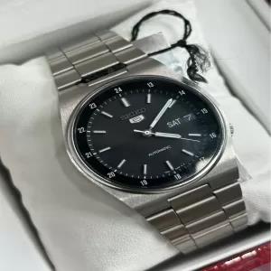 Silver Mens Casual Seiko Watch