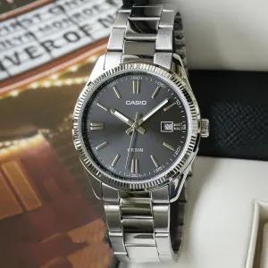 Silver Men Silver Stainless Steel Strap Watch
