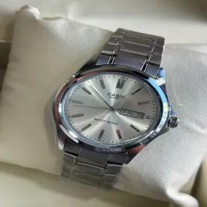 Silver New Mens Boys Casual Touch Watch