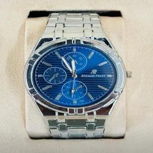 Silver New Mens Fashion Silver/Gold/TwotoneWrist Watch