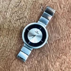 Silver XENLEX Type Ladies Girls Casual Analog Quartz Watch