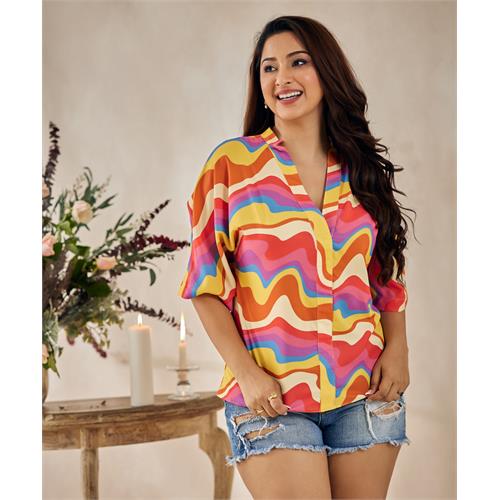 Loose Fitted Printed Vneck Top