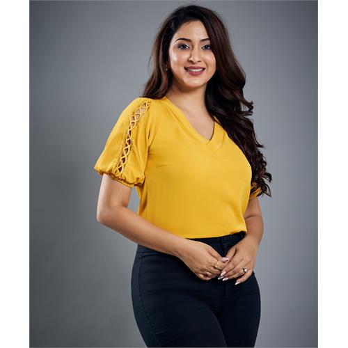 Trim Attached Vneck Puffed Sleeve Top